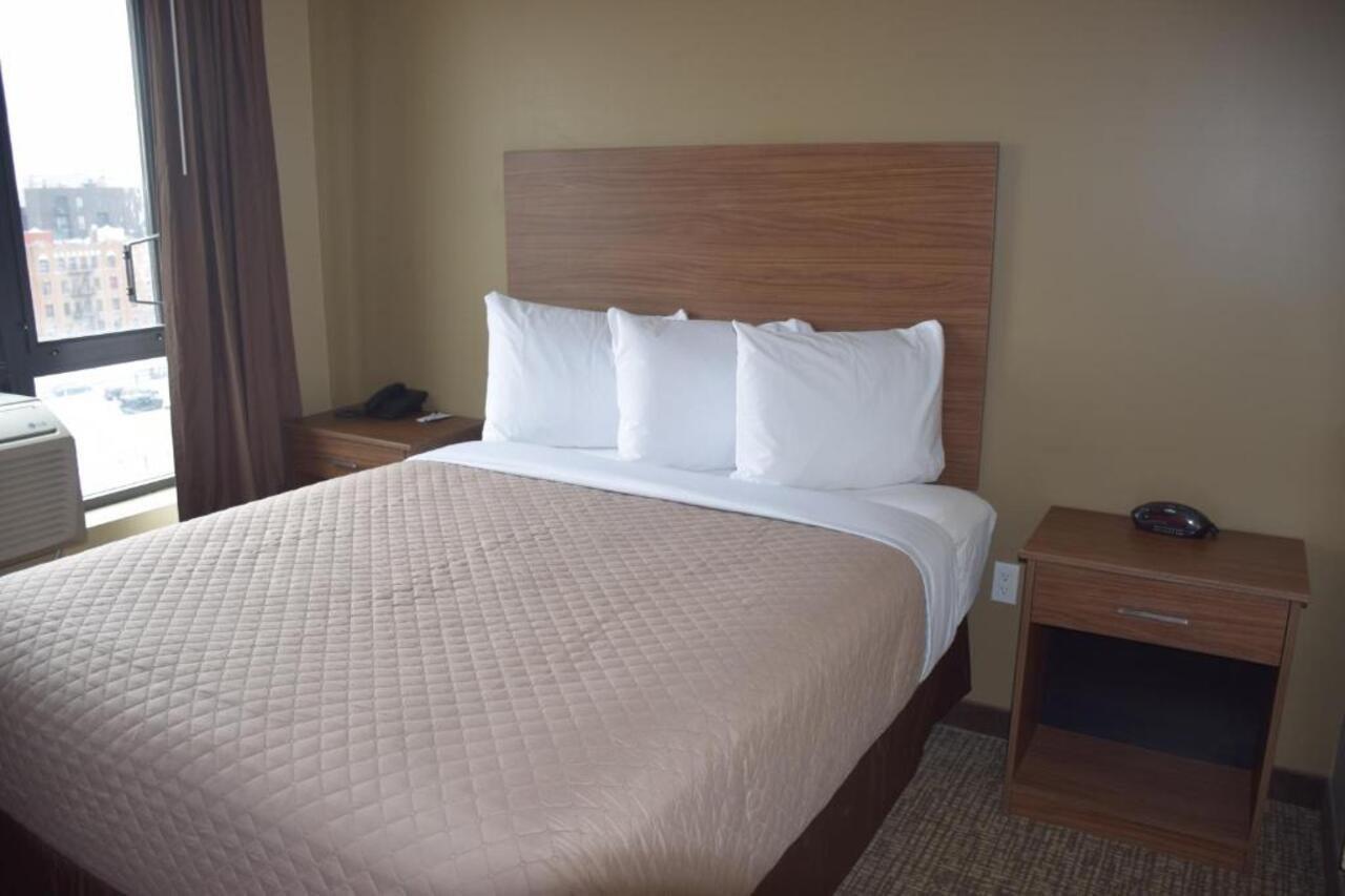 Astoria Delancy Inn & Suites New York Ngoại thất bức ảnh